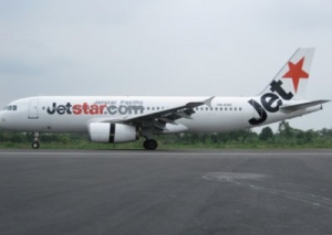  Jetstar Pacific phải dỡ biển quảng cáo